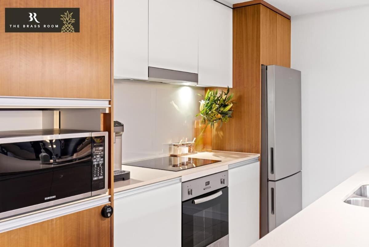 The Brass Pineapple Surfers Paradise 4217 Holiday home *