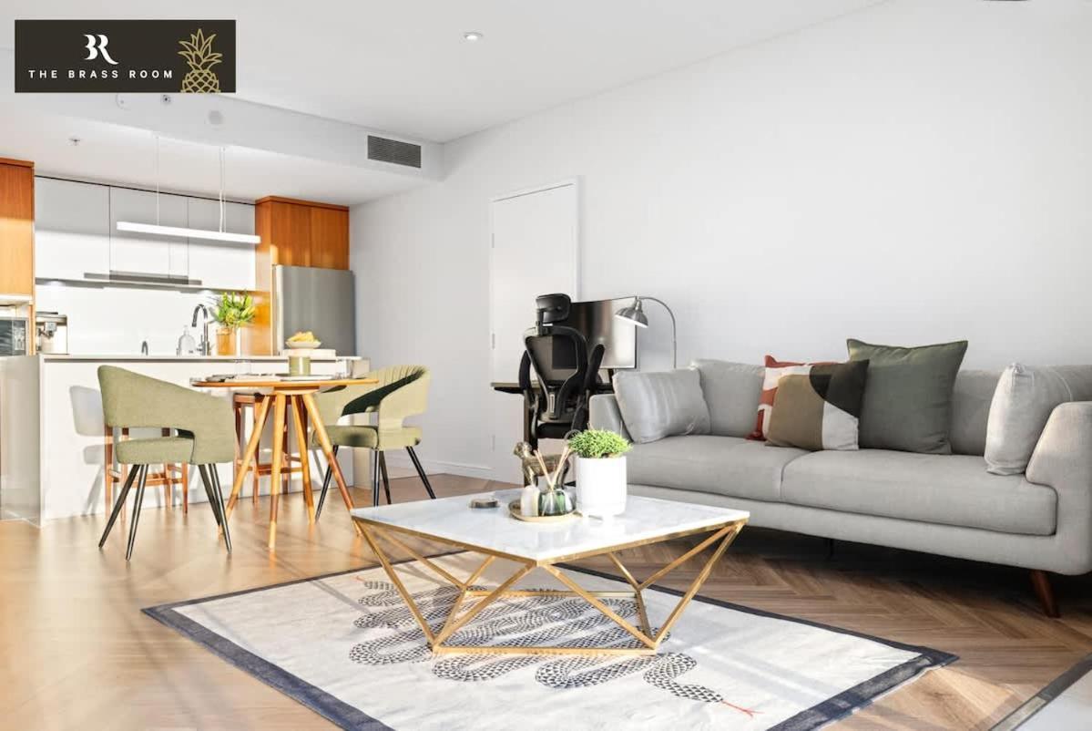 The Brass Pineapple Surfers Paradise 4217 Holiday home Gold Coast